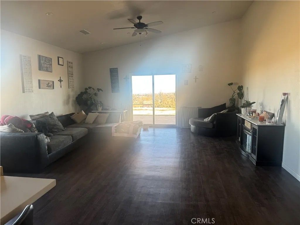 Photo of 8625 Flowerfield Rd, Phelan, CA 92371 (MLS # DW25278380)