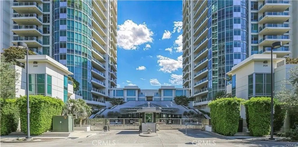 Photo of 3131 Michelson Drive #503, Irvine, CA 92612 (MLS # OC26012016)