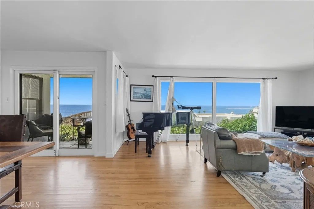 Photo of 202 W Manchester, Playa Del Rey, CA 90293 (MLS # SB26002545)