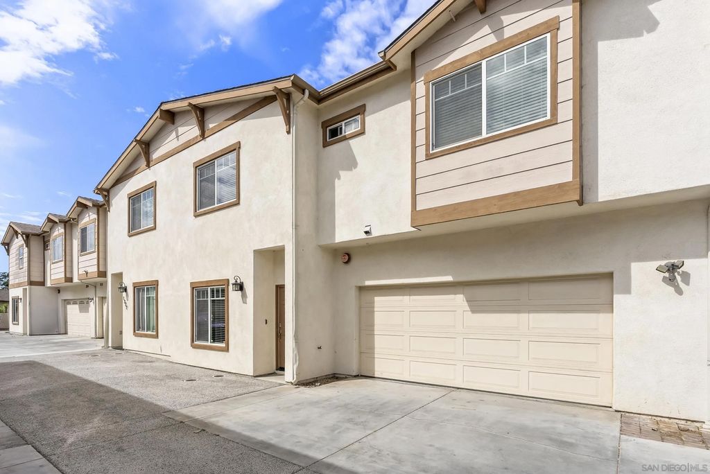Photo of 1329 Holly Avenue, Imperial Beach, CA 91932 (MLS # 260008224)
