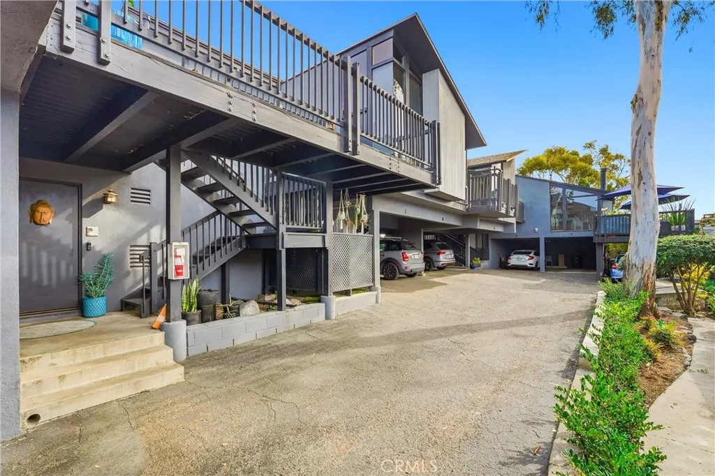 2101 Glenneyre