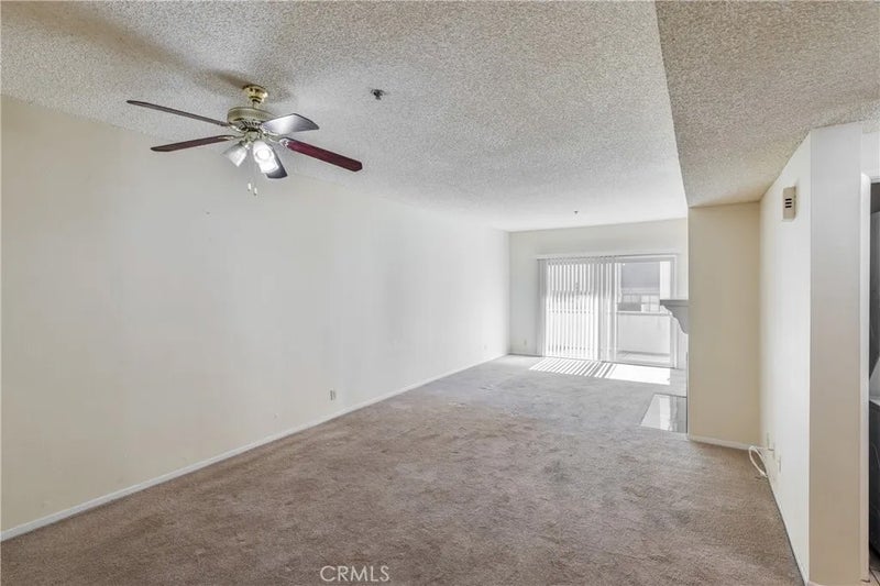 2915 Montrose Avenue 430