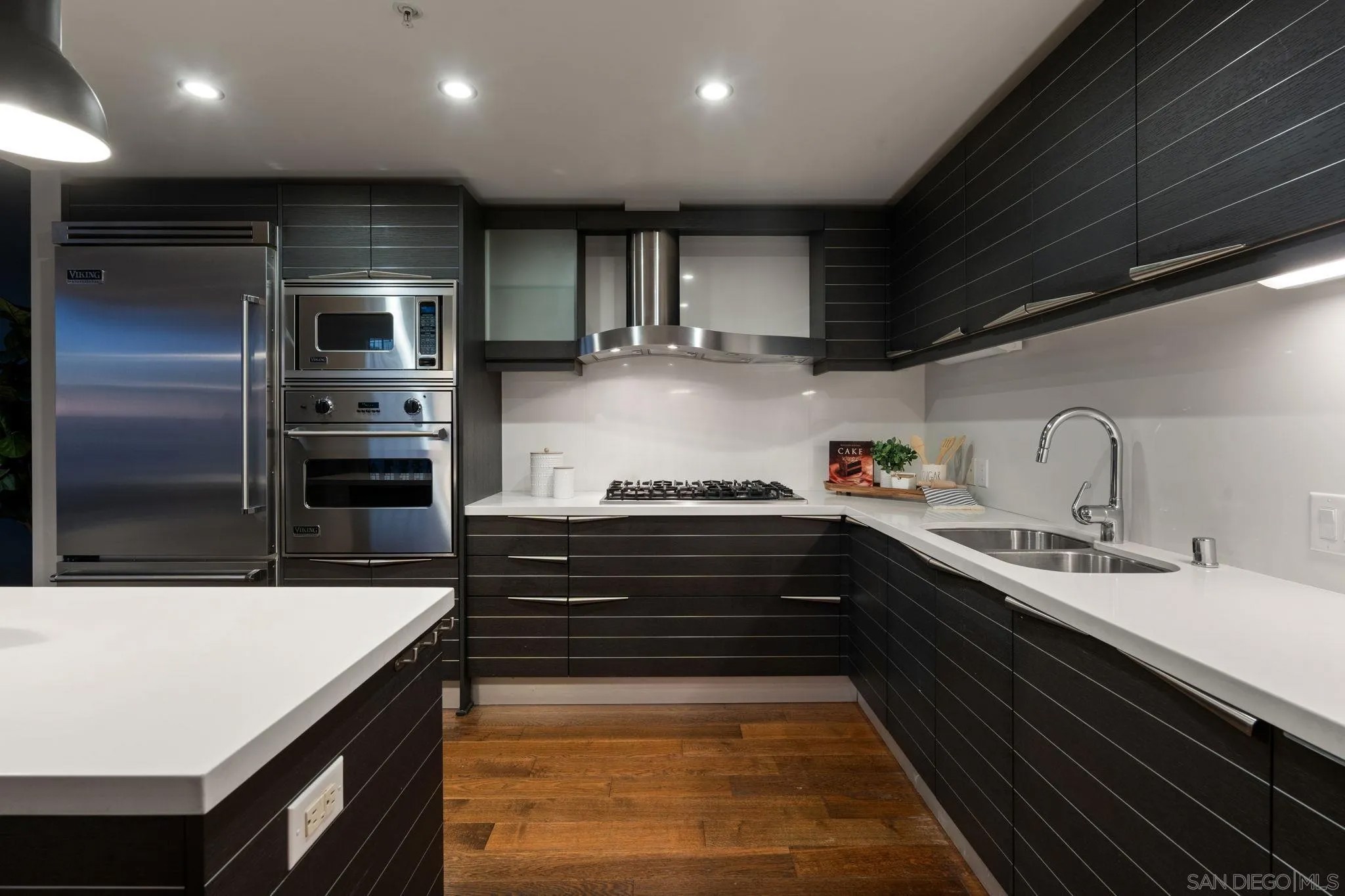 1325 Pacific Hwy 1304