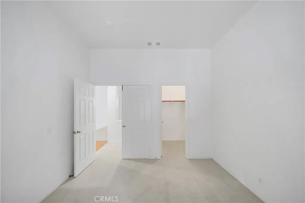 Photo of 31274 Sunningdale Dr, Temecula, CA 92591 (MLS # OC25281261)