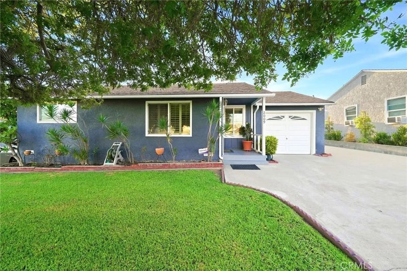 2009 Graylock Avenue