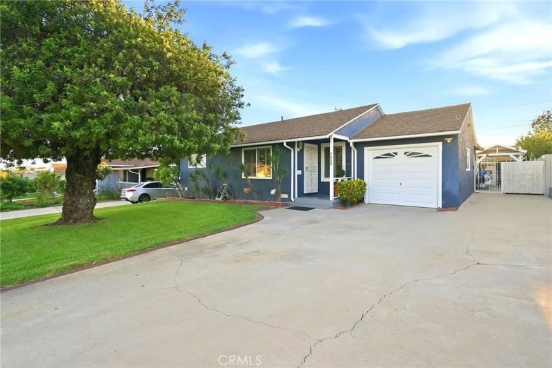 2009 Graylock Avenue