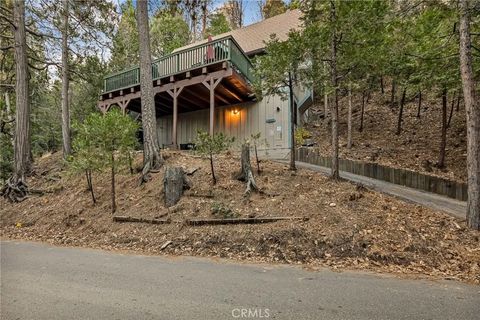 Tiny photo for 24085 Alpine Dr, Crestline, CA 92325 (MLS # IG25274818)