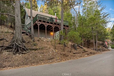 Tiny photo for 24085 Alpine Dr, Crestline, CA 92325 (MLS # IG25274818)