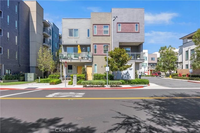 227 Bowery, Irvine