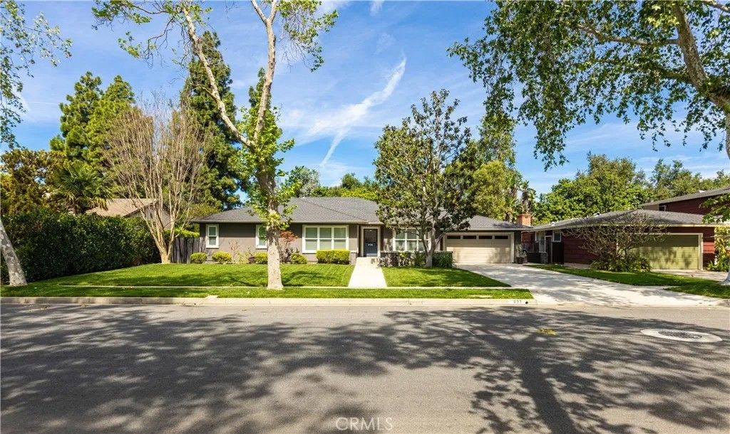 Photo of 933 W Riviera Dr, Santa Ana, CA 92705 (MLS # OC26063965)