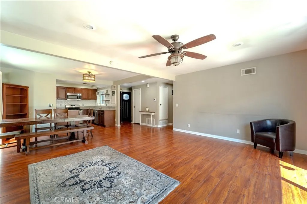 1712 E Granada Court