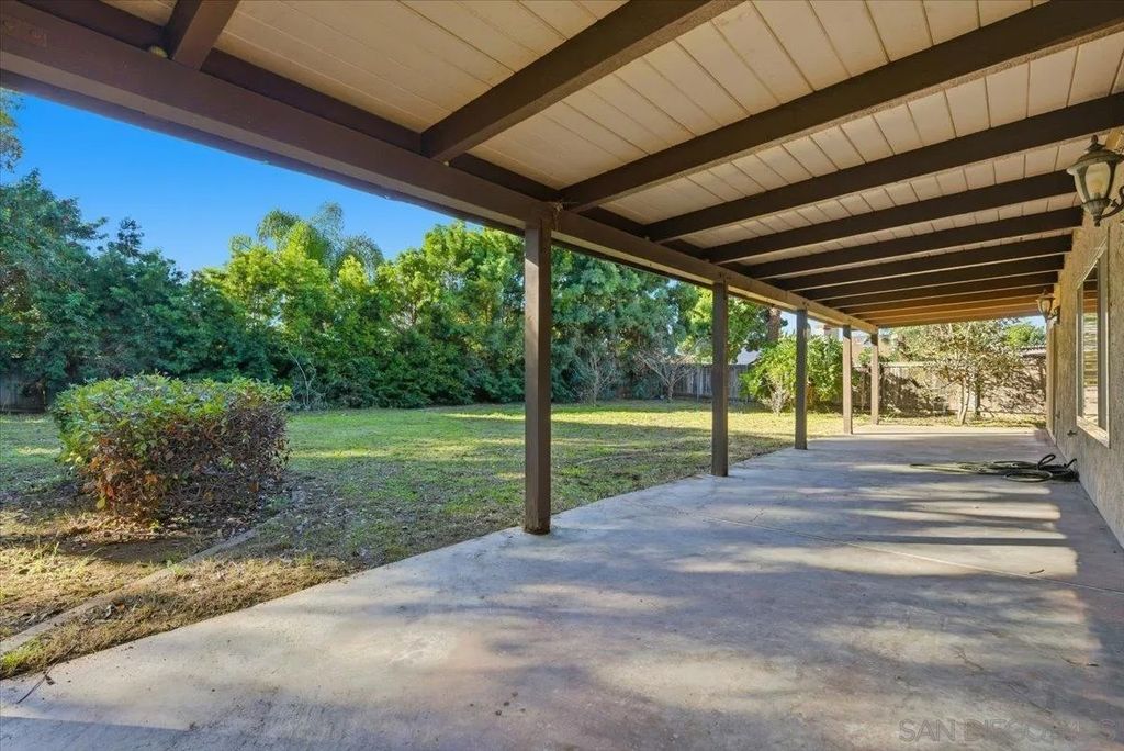 Photo of 180 Rosemary Pl, Chula Vista, CA 91910 (MLS # 250046335)