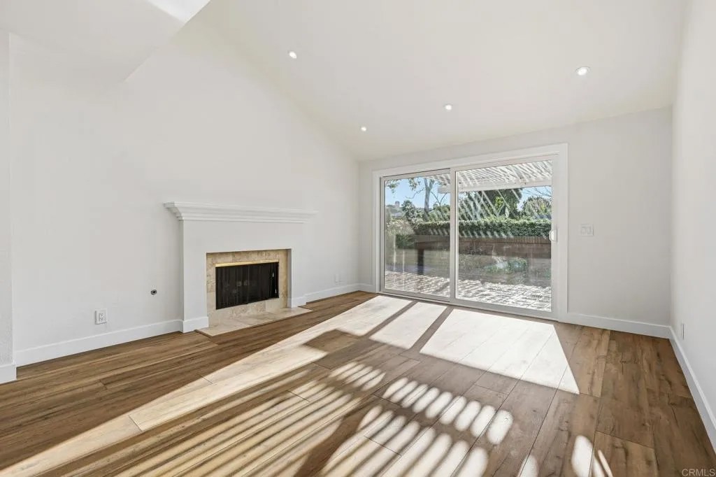 819 Daphne Court