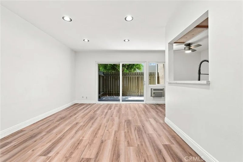 4812 Hollow Corner