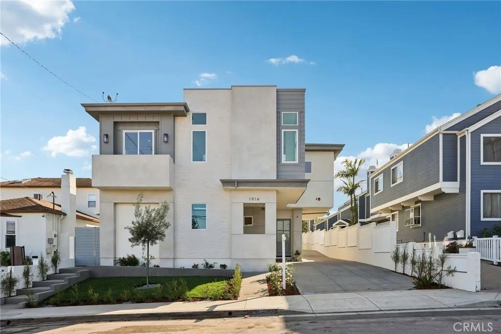 Photo of 1914 Belmont Lane #A, Redondo Beach, CA 90278 (MLS # SB26018719)