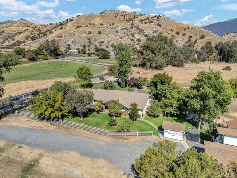 Photo of 18002 Road 320, Springville, CA 93265 (MLS # FR26001091)