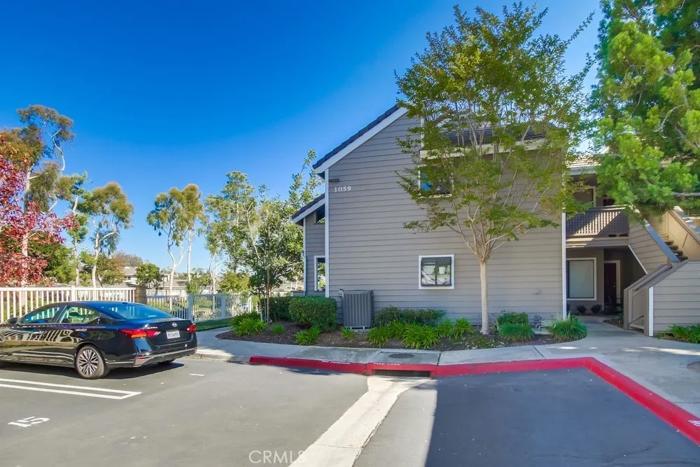 1059 Shadowridge Drive 1