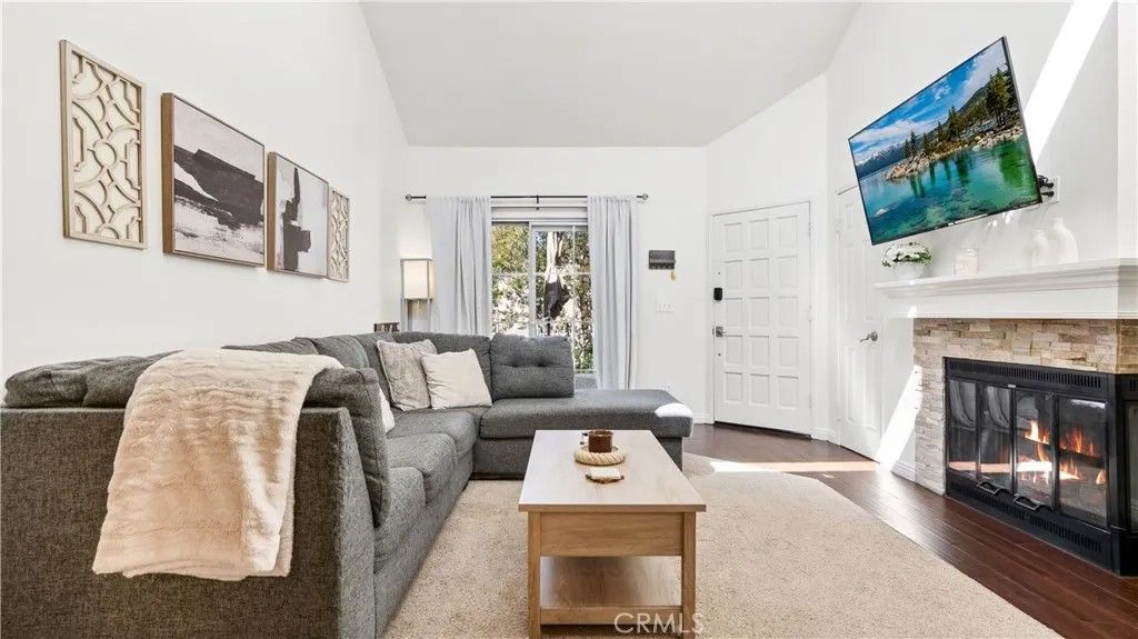 Photo of 23921 Del Monte Dr #34, Valencia, CA 91355 (MLS # SR26103923)