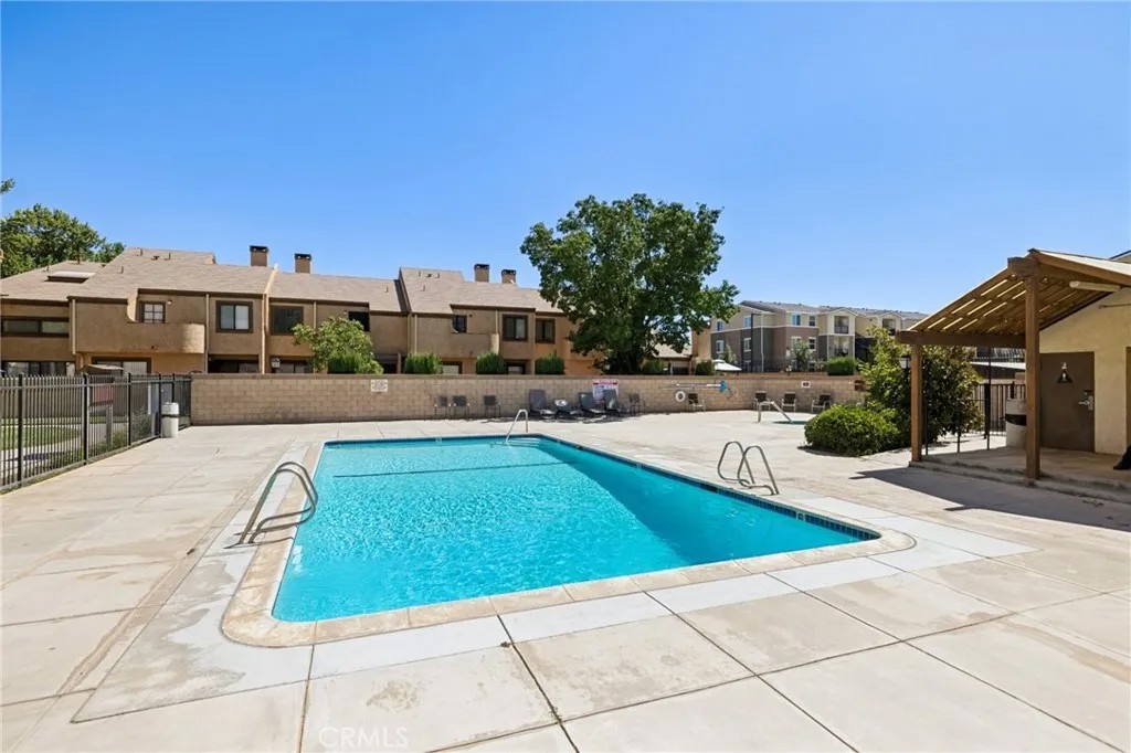 1832 E Avenue J2 2