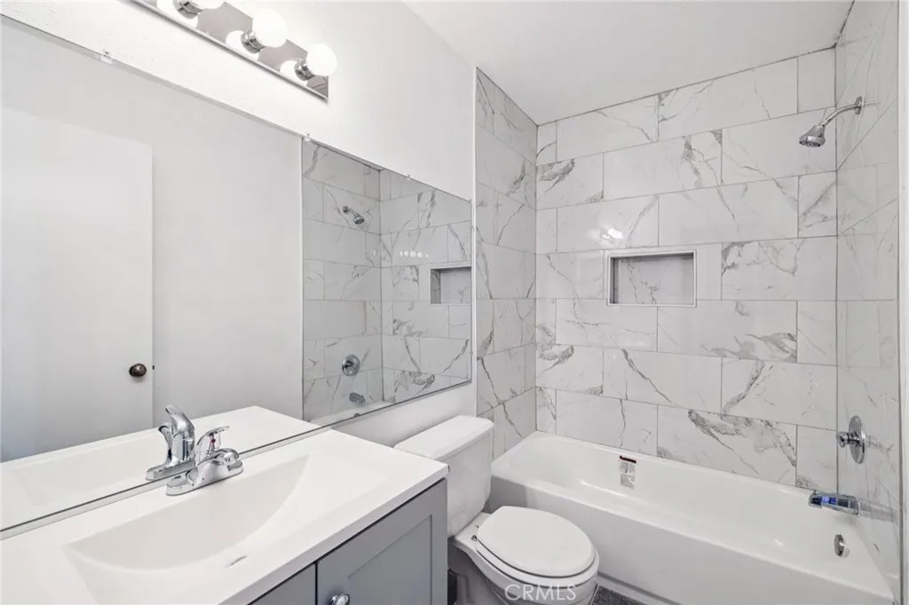 1832 E Avenue J2 2