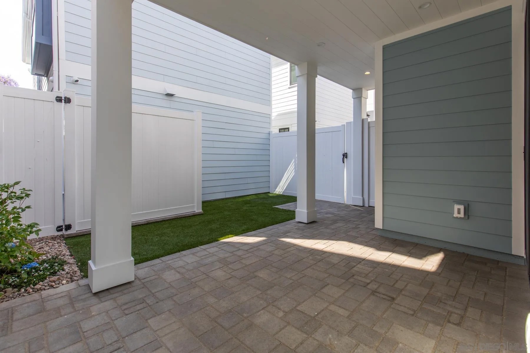 845 G Ave