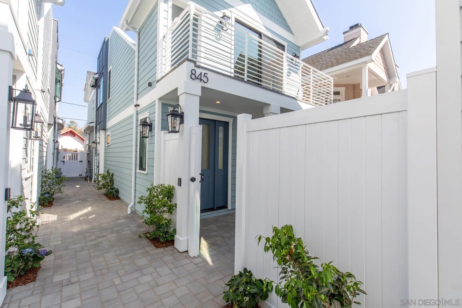 845 G Ave