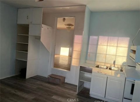 Tiny photo for 6670 Aura Ave, Reseda, CA 91335 (MLS # SR25236789)
