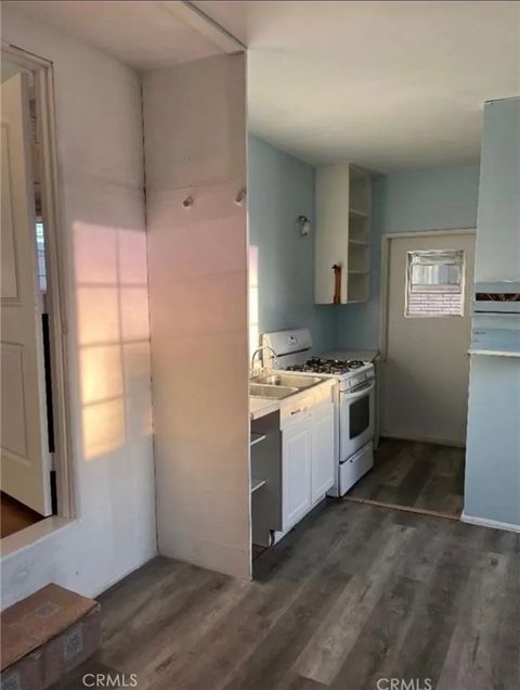 Tiny photo for 6670 Aura Ave, Reseda, CA 91335 (MLS # SR25236789)