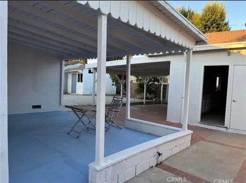 Tiny photo for 6670 Aura Ave, Reseda, CA 91335 (MLS # SR25236789)