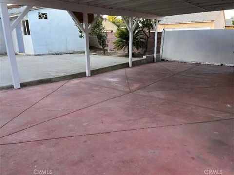 Tiny photo for 6670 Aura Ave, Reseda, CA 91335 (MLS # SR25236789)