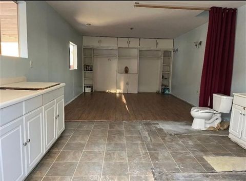 Tiny photo for 6670 Aura Ave, Reseda, CA 91335 (MLS # SR25236789)