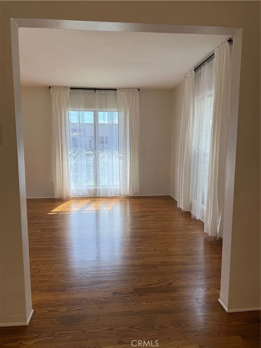 Photo of 143 Pomona Ave, Long Beach, CA 90803 (MLS # PW26046695)