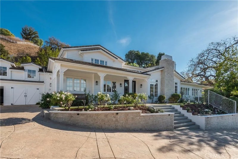 5600 ROUND MEADOW Road