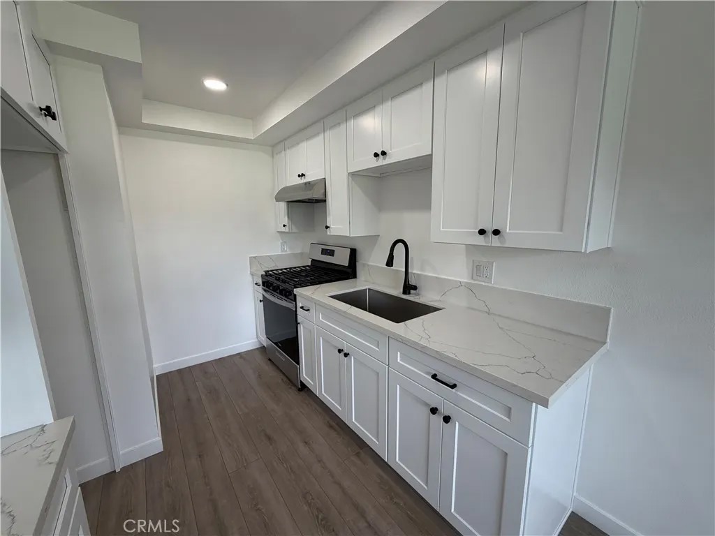 1400 W Warner Avenue 41