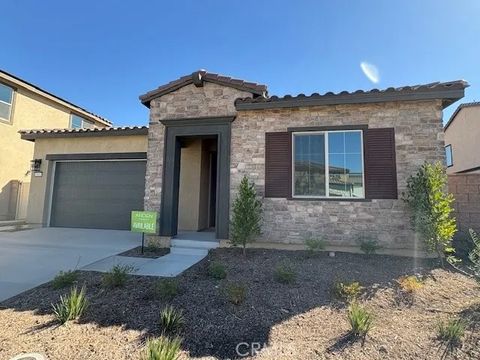 Photo of 3817 Leafgreen Road, Corona, CA 92883 (MLS # IG25257836)