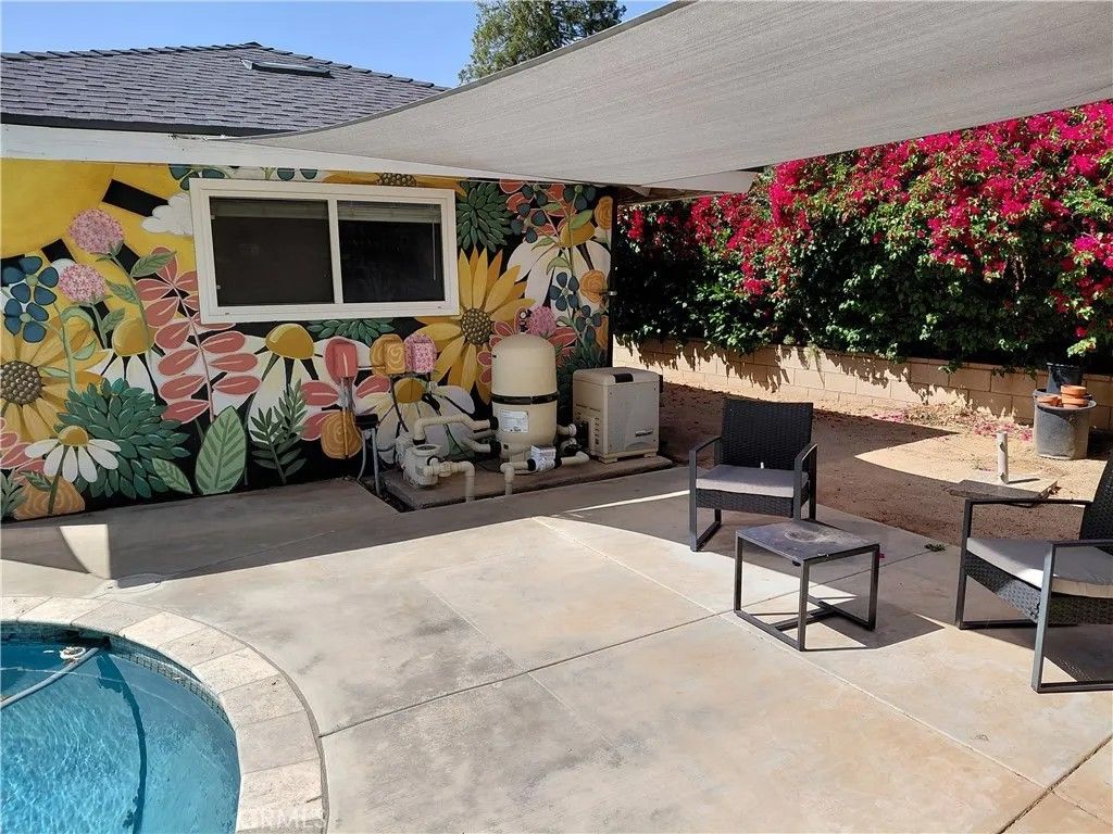 Photo of 351 Smokeridge Trail, Calimesa, CA 92320 (MLS # IG26084389)