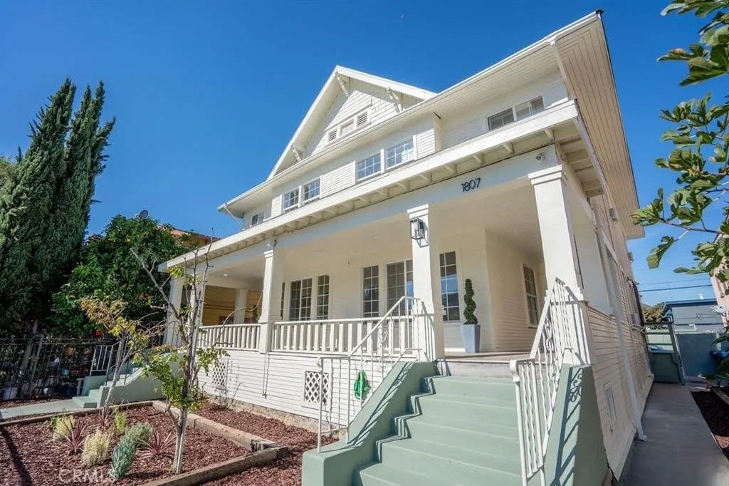 Photo of 1807 S Bonnie Brae Street, Los Angeles, CA 90006 (MLS # WS26017210)