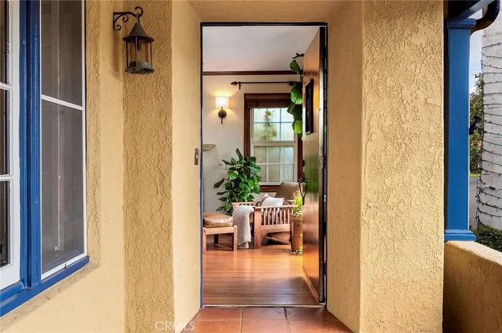 Photo of 3755 Olive Ave, Long Beach, CA 90807 (MLS # PW26030996)