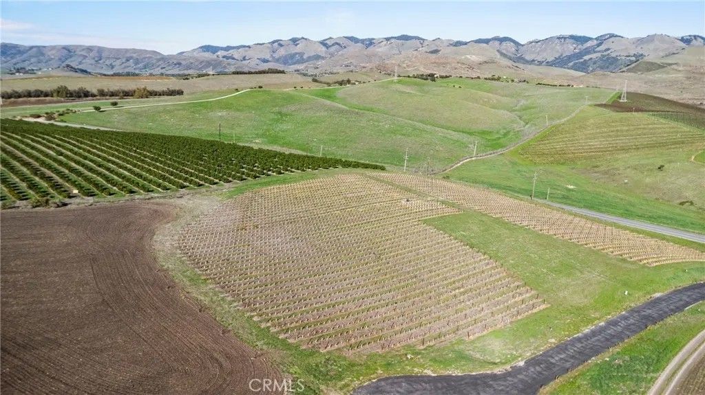 Photo of 7114 Orcutt Rd, San Luis Obispo, CA 93401 (MLS # SC25279324)