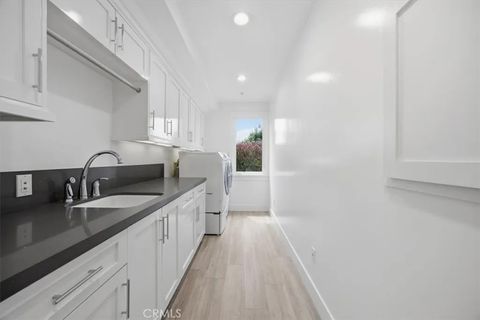 Tiny photo for 826 18th Street, Hermosa Beach, CA 90254 (MLS # SB26099117)