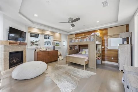 Tiny photo for 826 18th Street, Hermosa Beach, CA 90254 (MLS # SB26099117)