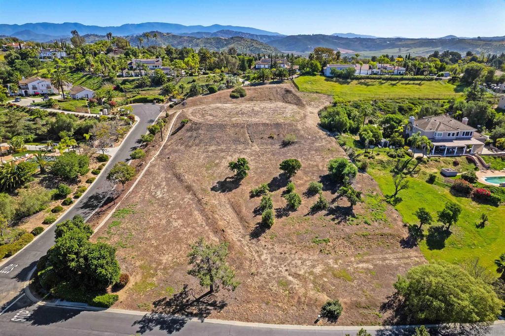 Photo of 1971 Candice Court, Fallbrook, CA 92028 (MLS # 260005044)