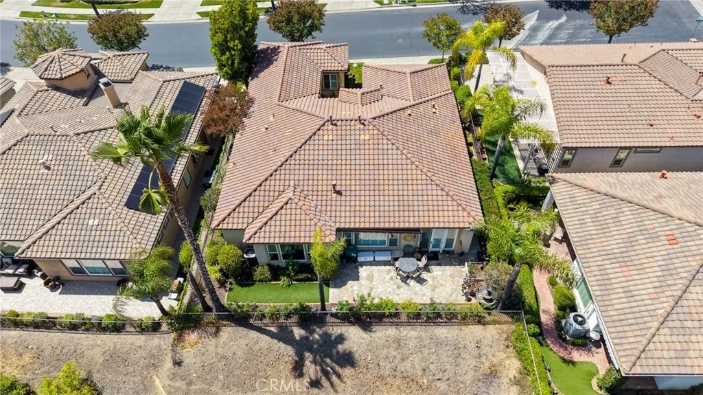 8784 Larkspur