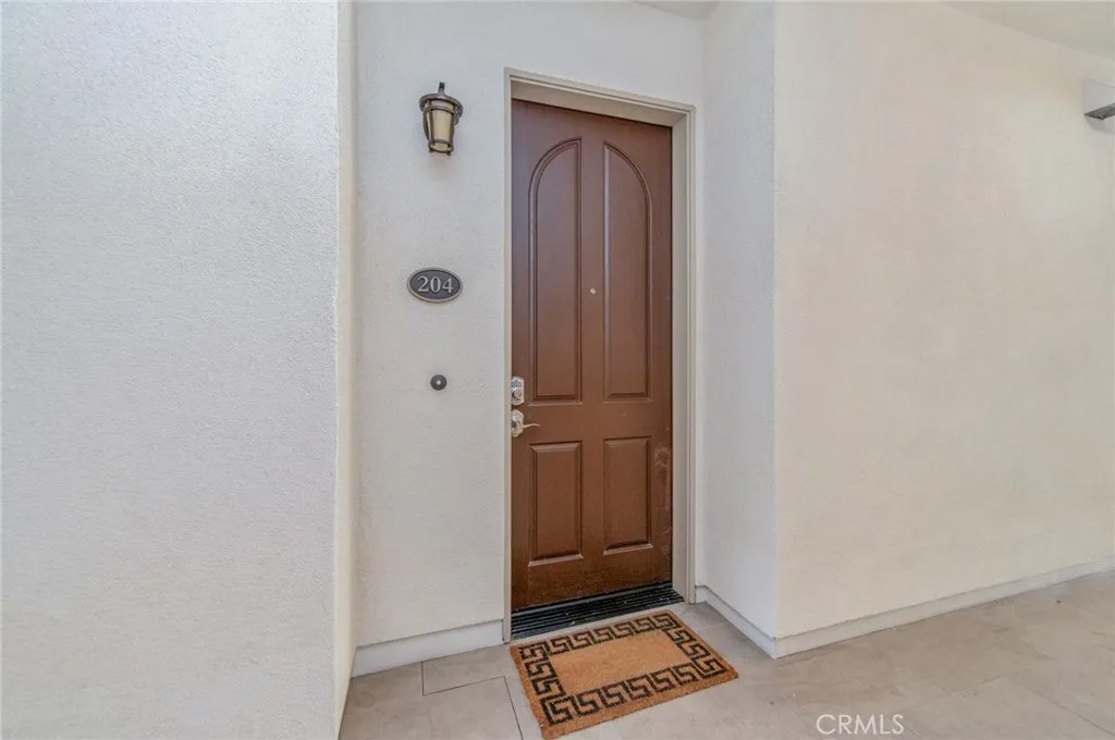 28220 Highridge 204