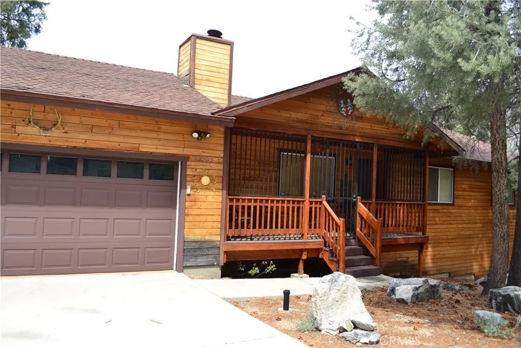 2305 Freeman
