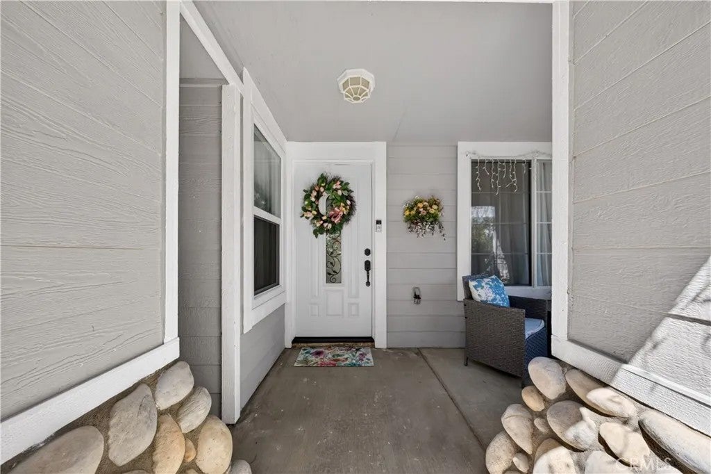 40533 La Quinta Court