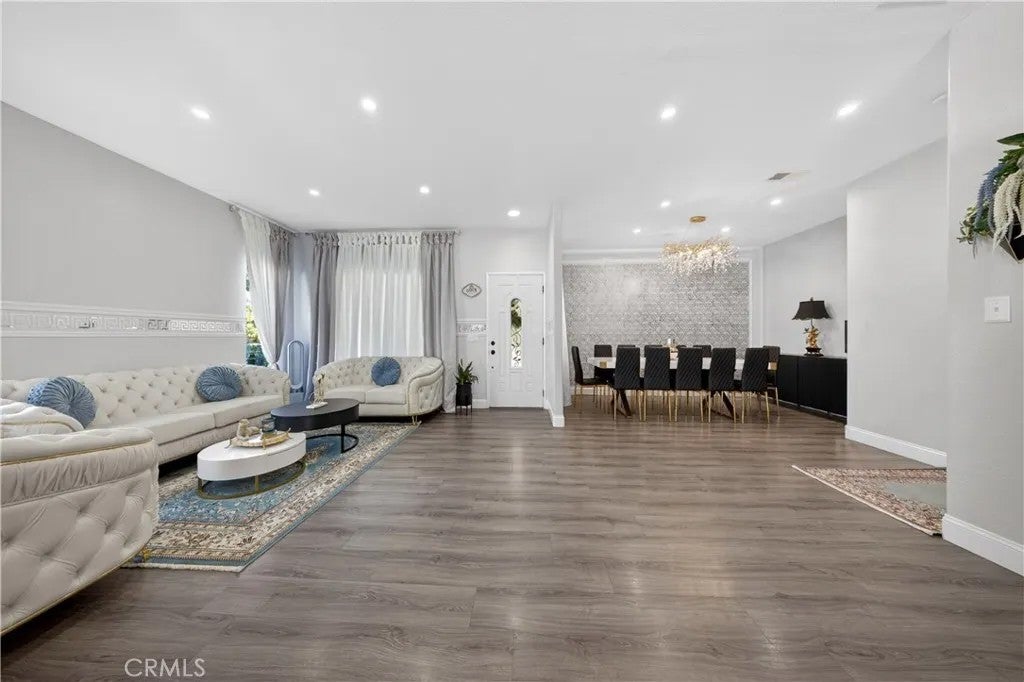 40533 La Quinta Court