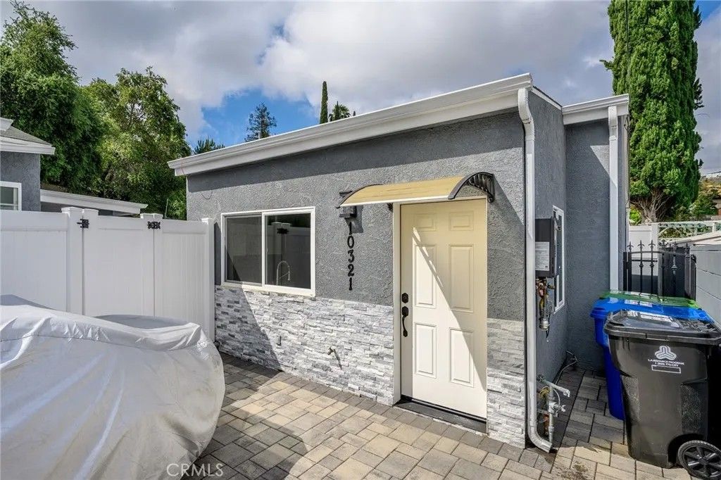 Photo of 10321 Sherman Grove, Sunland, CA 91040 (MLS # GD26071736)