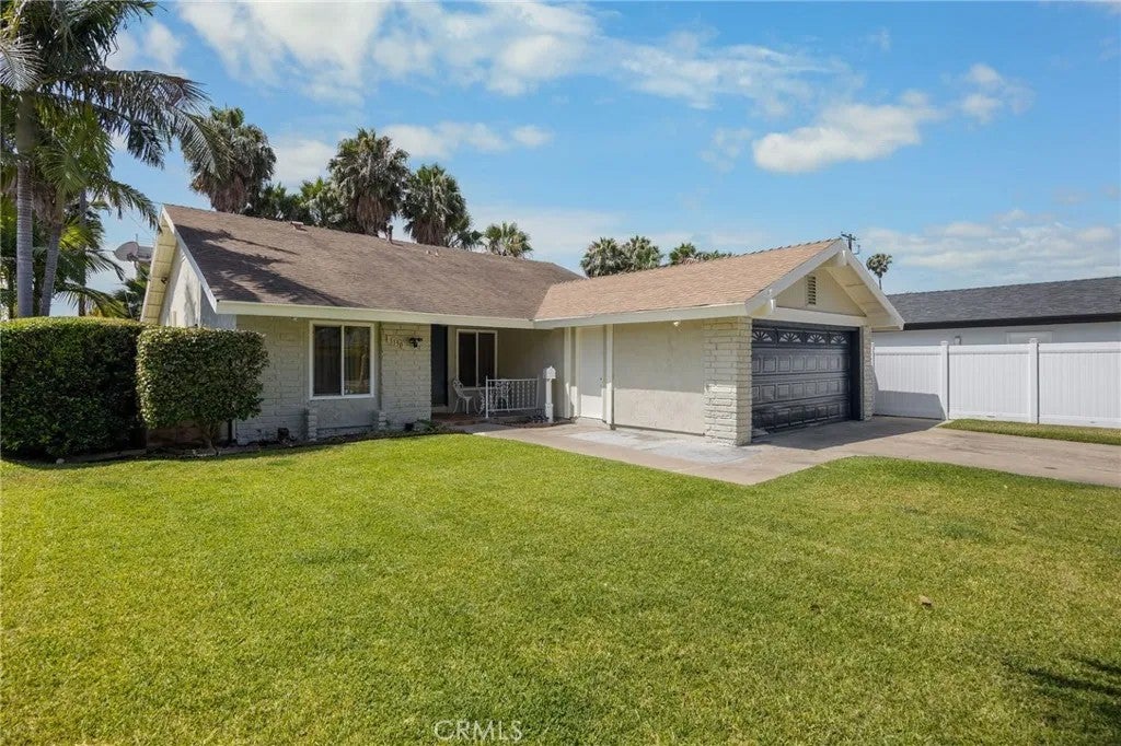 1130 E 21st
