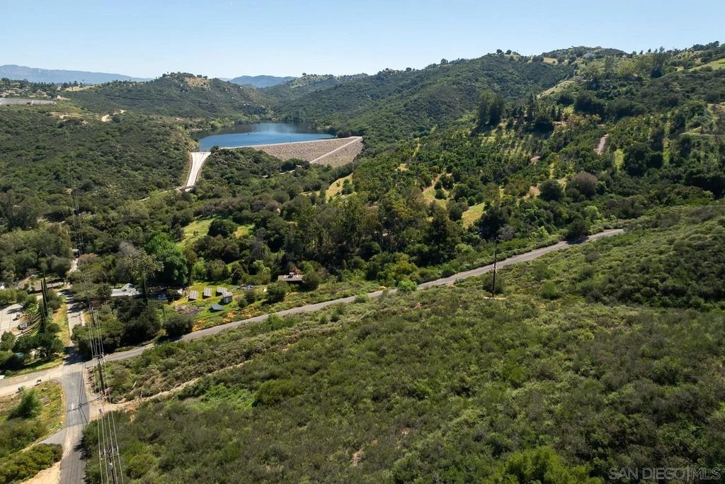 Photo of 27995 Cougar Pass Rd, Escondido, CA 92026 (MLS # 260006775)